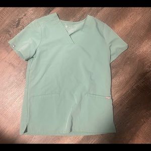 Figs scrub top